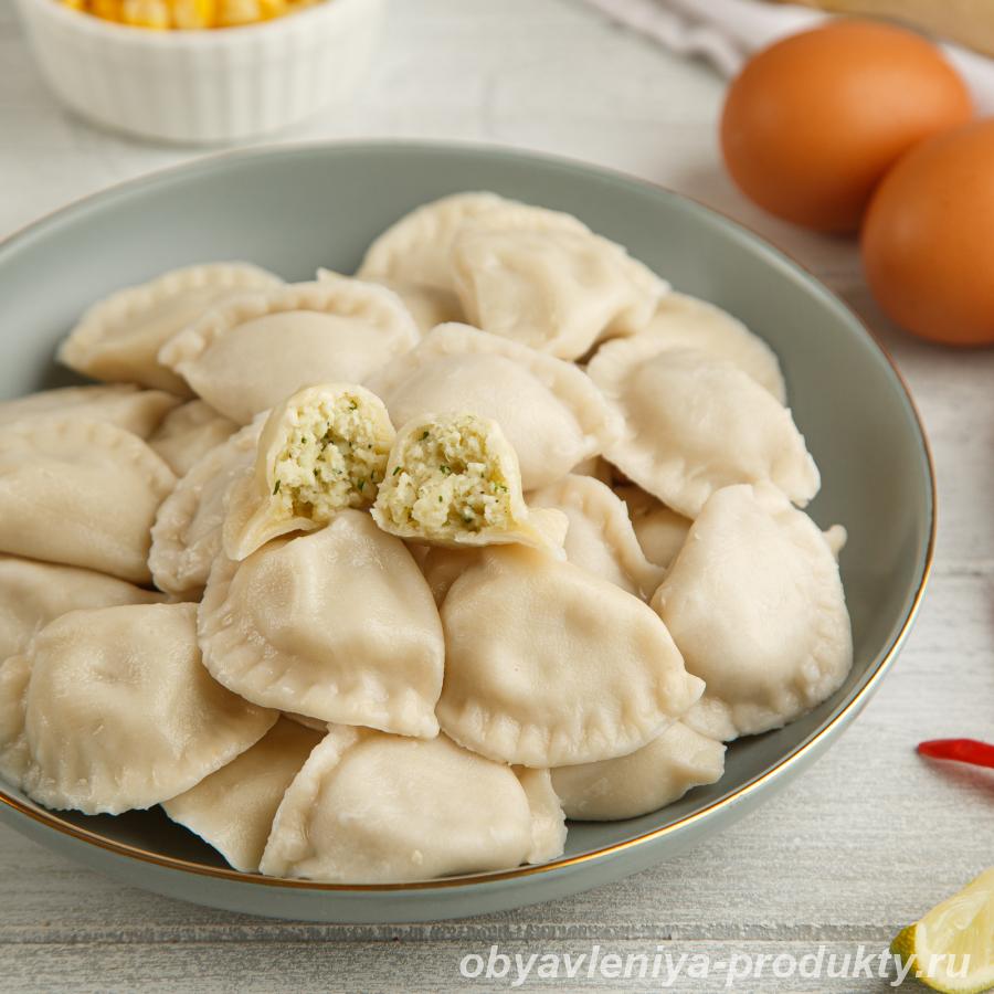Пельмени из тунца, лосось, треска и кальмар